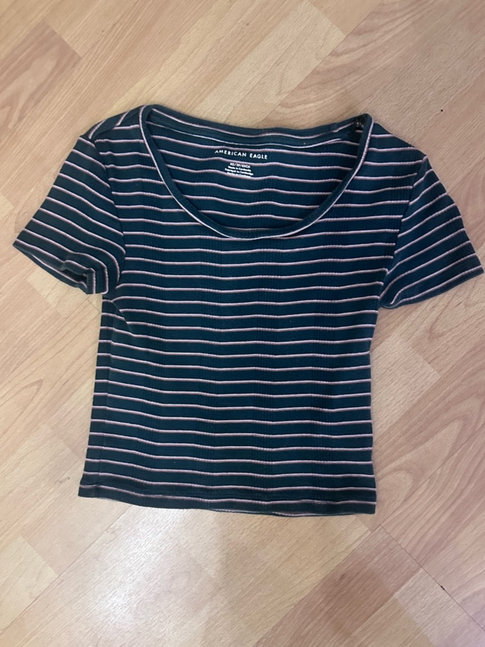 American Eagle Outfitters Black Striped Scoop Neck Women’s crop top size xs